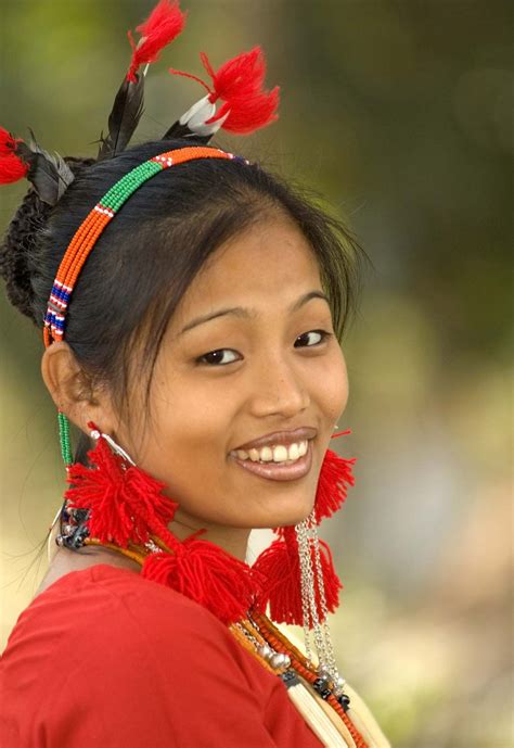 what race are people from india considered.